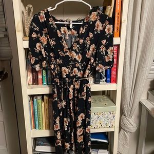 Floral Dress SZ M  Navy with Pink floral accents